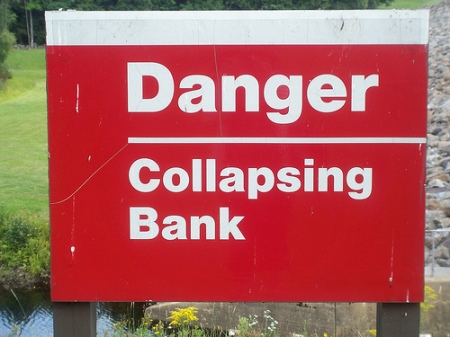 001-0820064521-Bank-Collapse